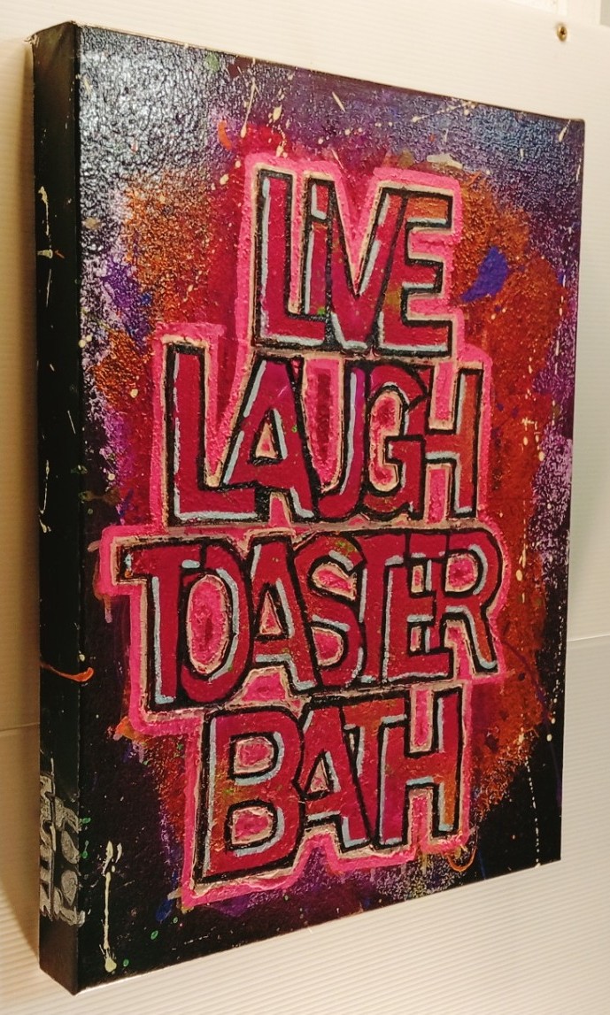 Left view of LIVE LAUGH TOASTER BATH V4