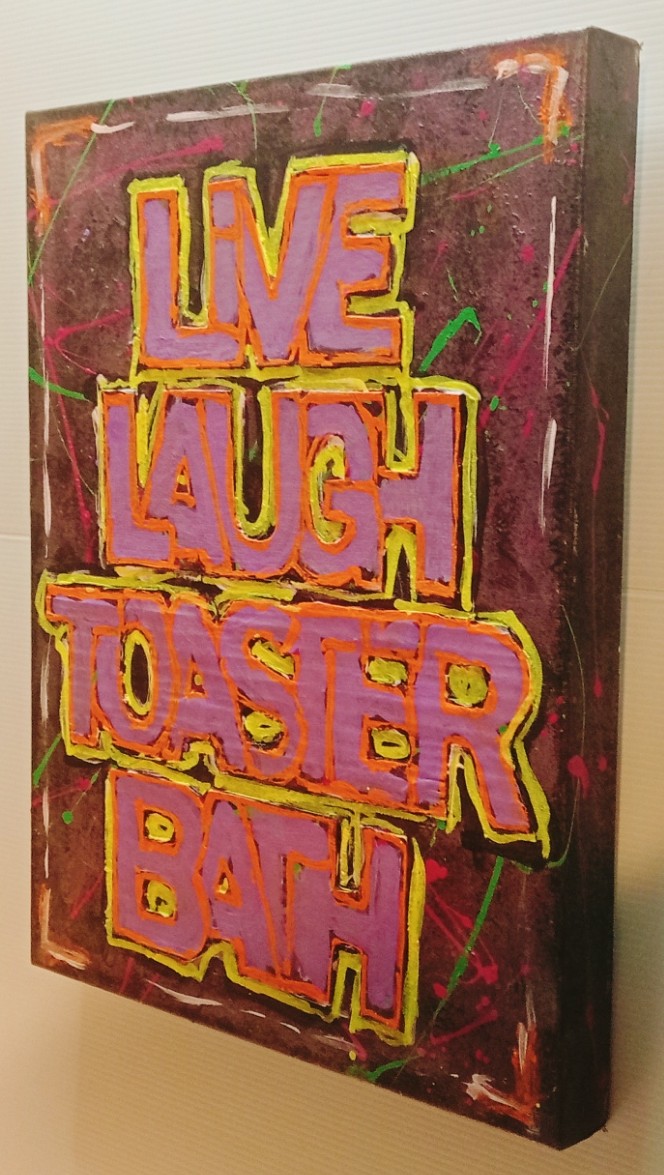 Right view of LIVE LAUGH TOASTER BATH V6