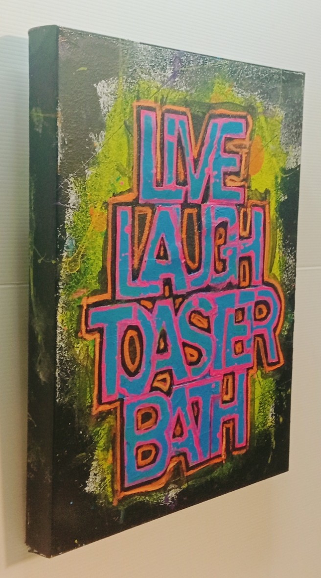Left view of LIVE LAUGH TOASTER BATH V8