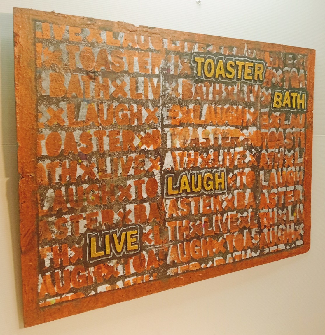 Left view of LIVE LAUGH TOASTER BATH VL1