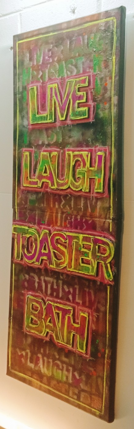 Right view of LIVE LAUGH TOASTER BATH VL2